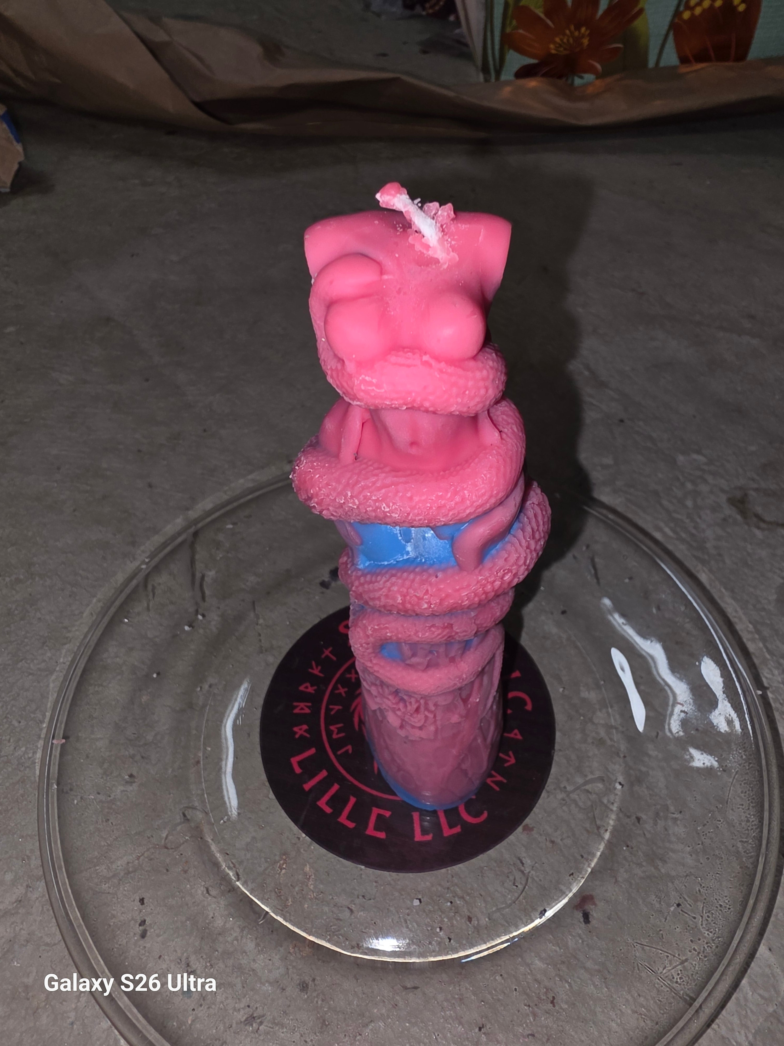 Sabret's Medusa’s Devotee Candle